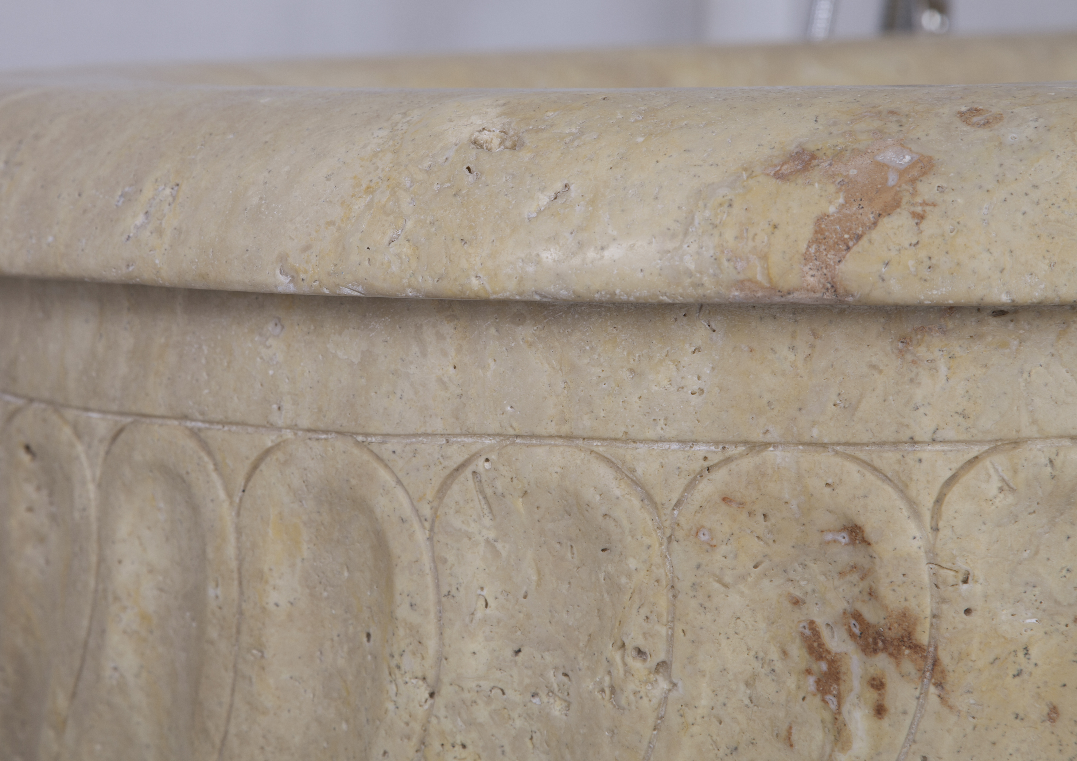tivoli travertine marble bath detail Thumb